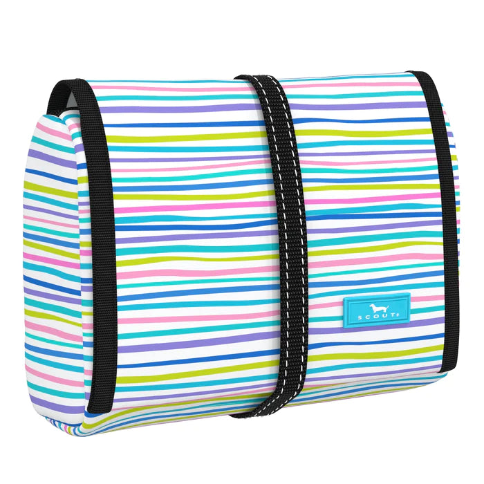 SCOUT BEAUTY BURRITO HANGING TOILETRY BAG