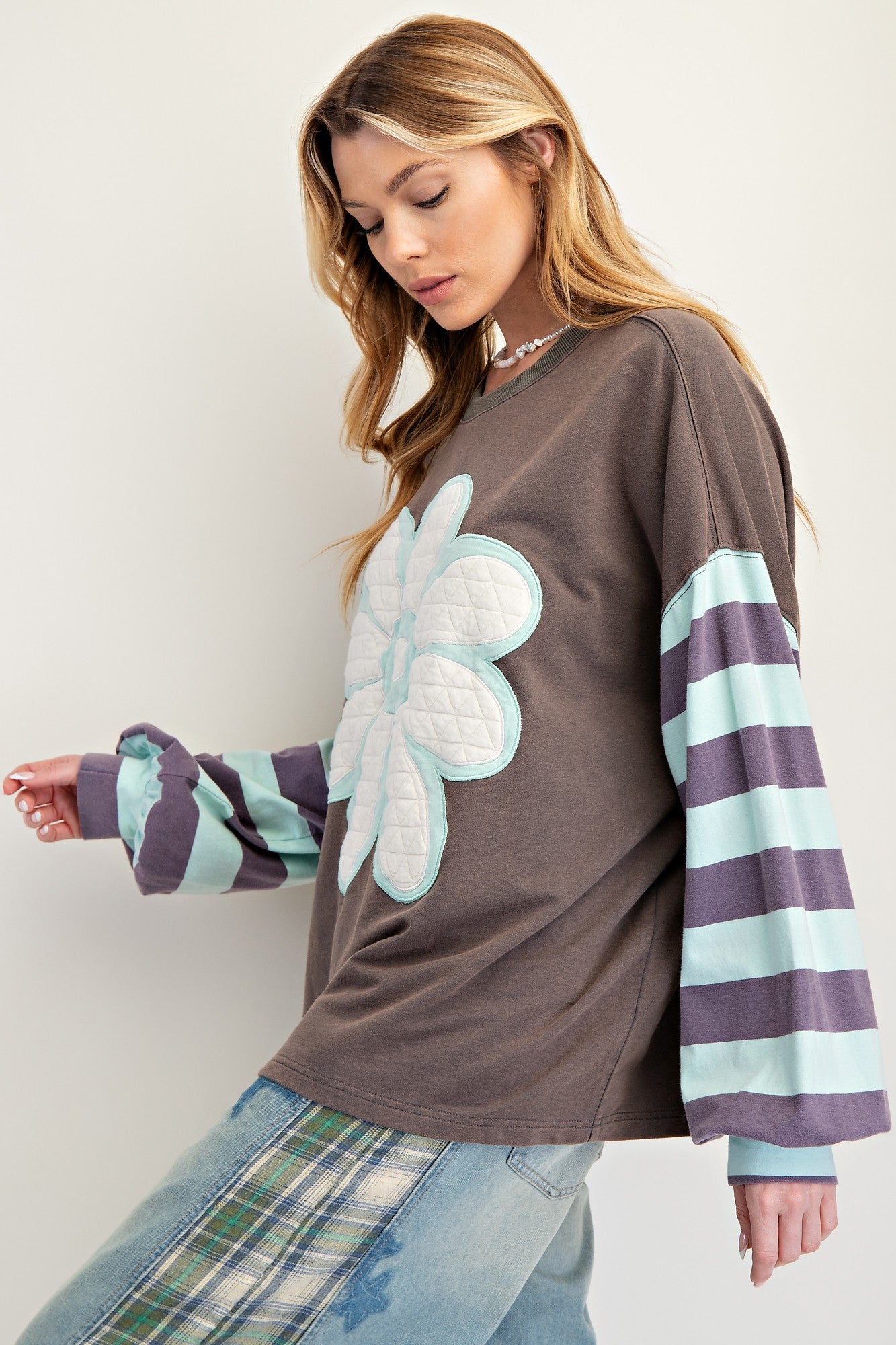 Easel Flower Patch Terry Knit Mineral Washed Pullover