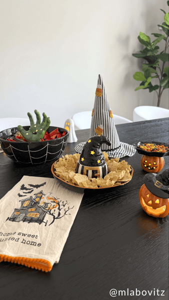 MUD PIE SMALL BEADED WITCH HAT SITTER