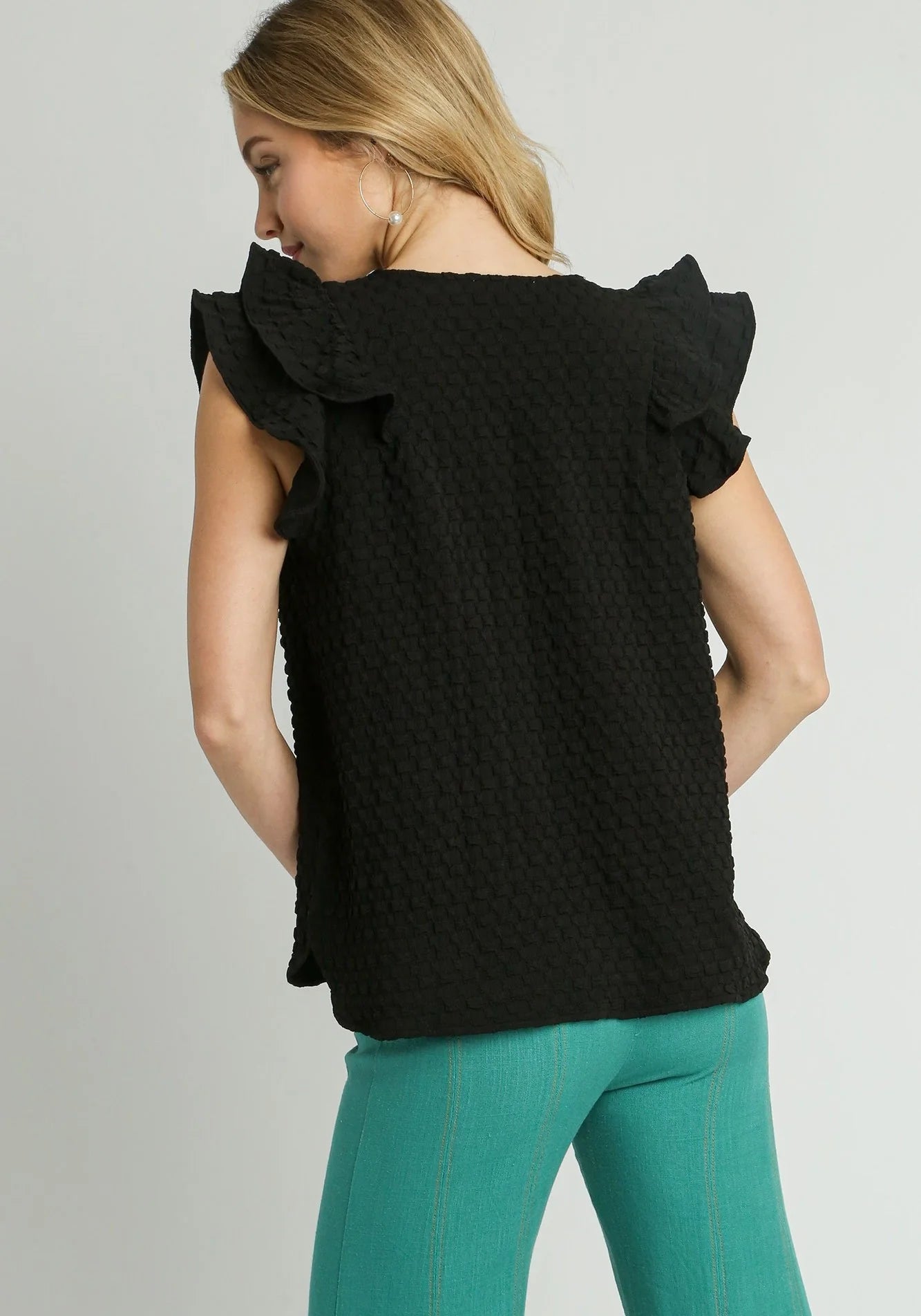 Umgee Black Textured Ruffle Sleeve Top