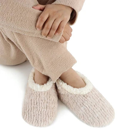 Snoozies! Womens Teddy Bear Faux Fur Slipper With Memory Foam Sole Oatmeal