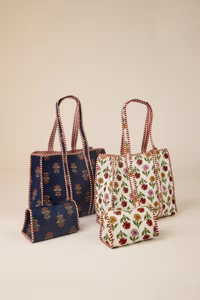 MUD PIE WHITE QUILTED BLOCK PRINT TOTE