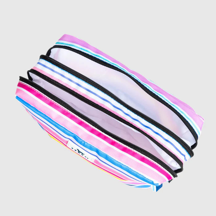 SCOUT 2-WAY TOILETRY BAG-STRIPE A POSE