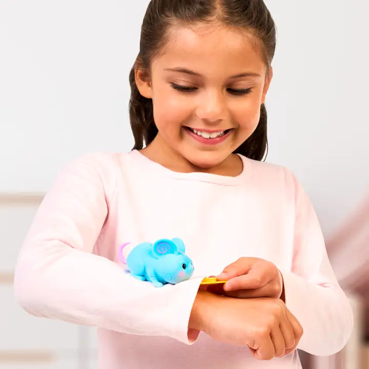 Moose Toys - Little Live Pets Needees