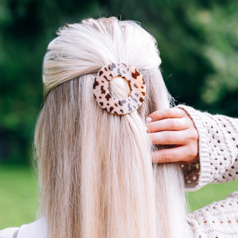 Teleties Blonde Tortoise | Small | Flat Circle Hair Clip