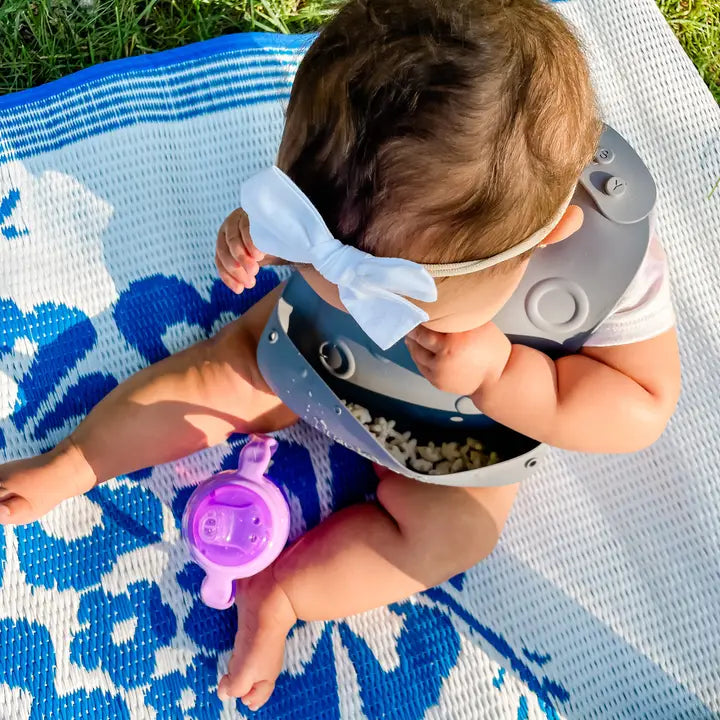 Busy Baby Stop-Drop Travel Bib+ Utensils-Pewter