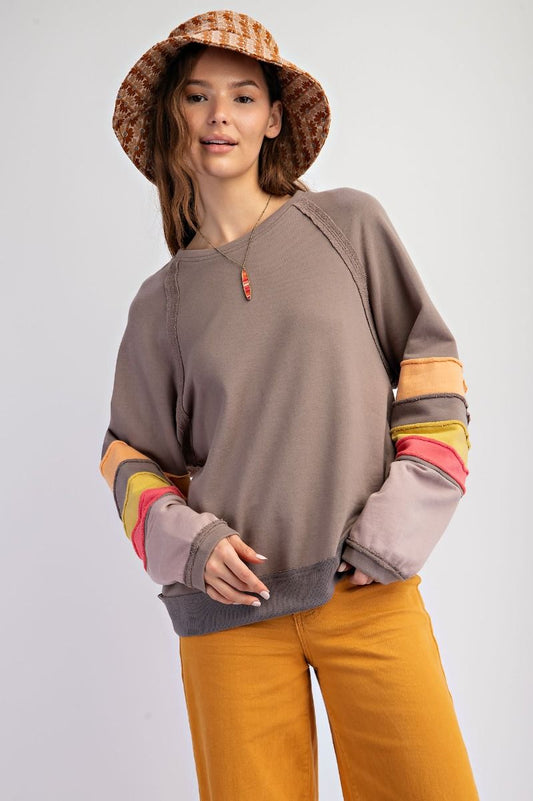 EASEL COLOR BLOCKED AND RAW EDGES TOP-MOCHA