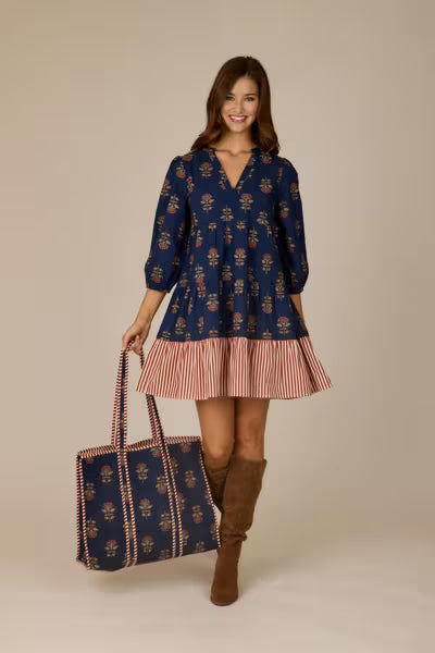 MUD PIE NAVY QUILTED BLOCK PRINT TOTE