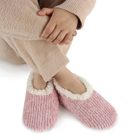 Snoozies! Womens Teddy Bear Faux Fur Slipper With Memory Foam Sole Light Pink