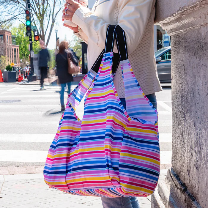 SCOUT GOING PLACES TOTE-STRIPE A POSE
