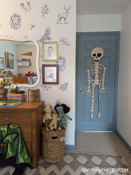 MUD PIE SKELETON HALLOWEEN DOOR HANGER