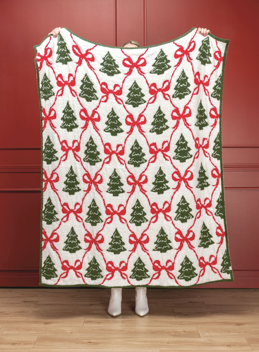 MUD PIE CHRISTMAS TREE CHENILLE BLANKET