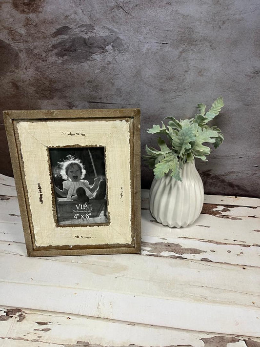 Tabletop Picture Frame